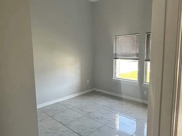4822 Westgate Cir N, Harlingen, TX 78552