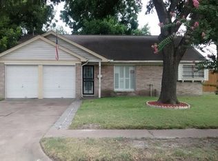 1018 Twin Falls Rd, Houston, TX 77088