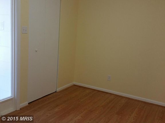 4th image of 4609 Eaton Pl