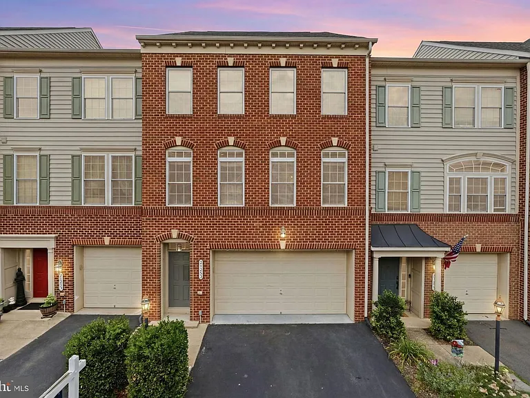 21253 Park Grove Ter — Photo 1
