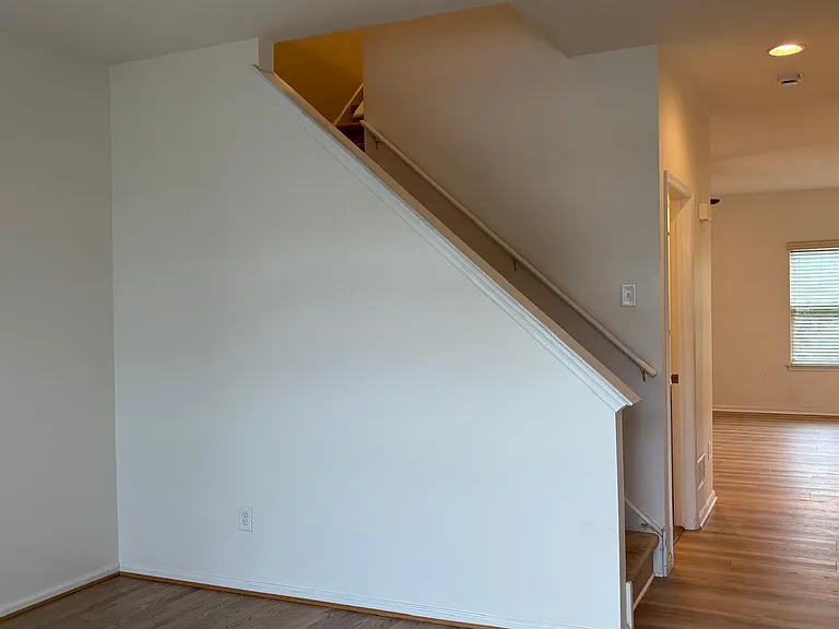 1161 Tudor Dr — Photo 7