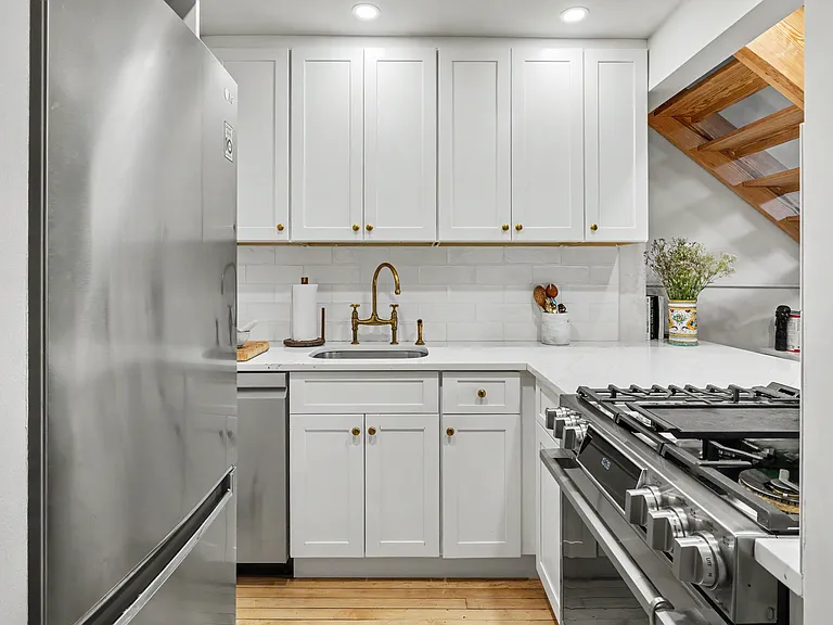 555 Washington Ave #2D — Photo 4