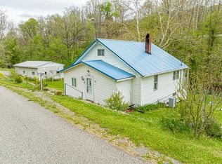 1086 Limestone Rd, Pounding Mill, VA 24637