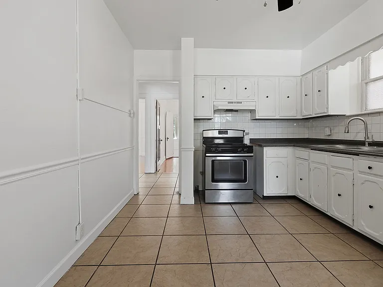 611 Dover Pl #2 — Photo 7