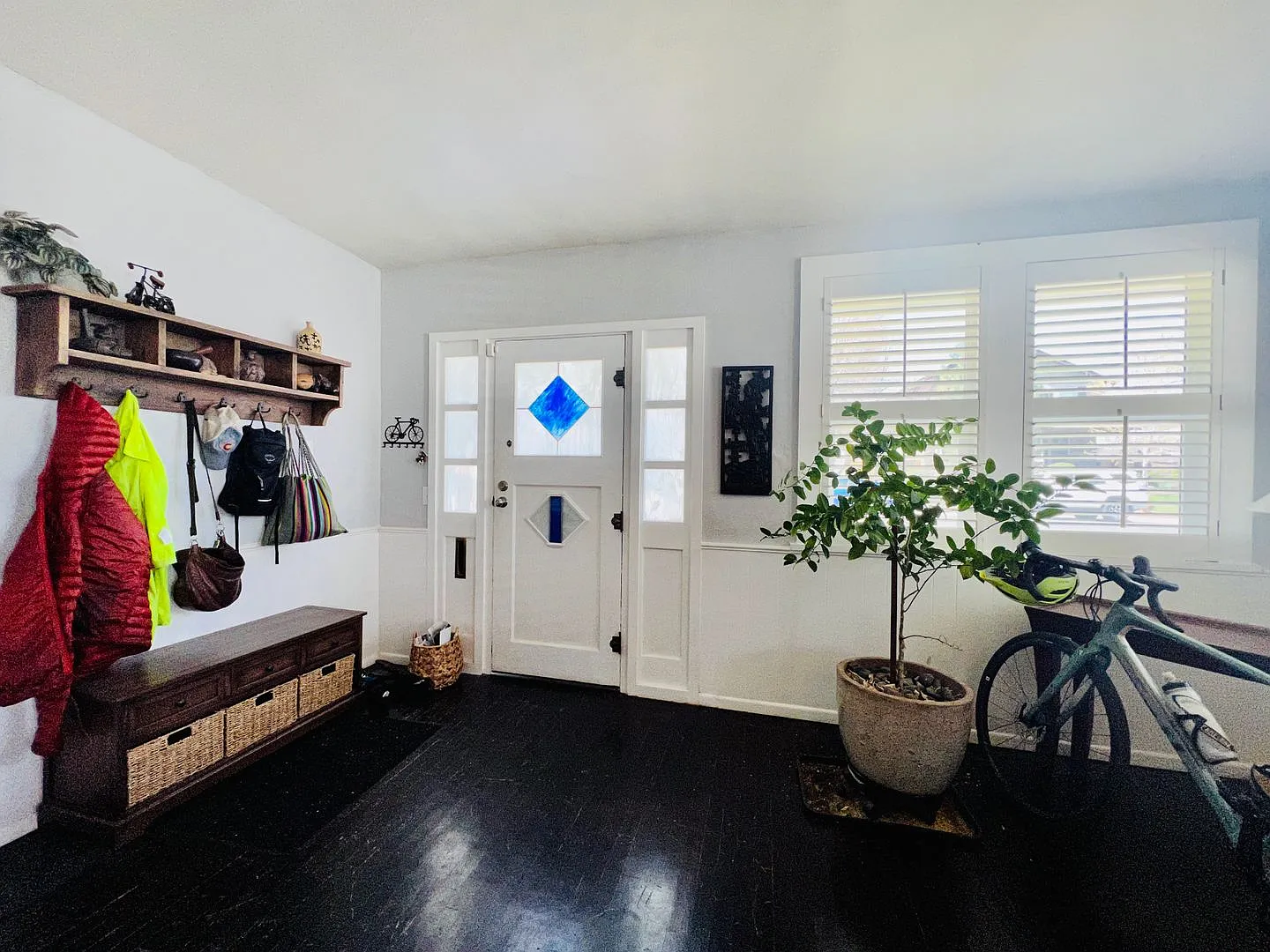 $0 Deposit Option, Charming 3 Bed 2 Bath Traditional Brick Home!! Huge Yard, Detached Garage, Com... — Photo 3