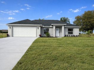 800 Winston Dr, Sebring, FL 33876