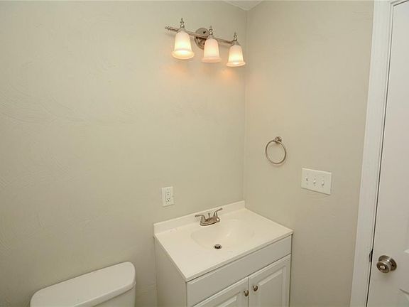 2nd image of 516 Rose Marie Ave