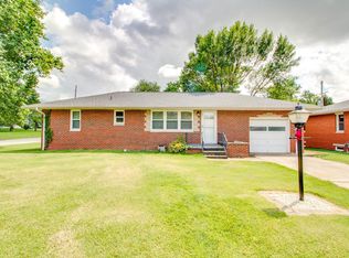 101 Loretta Ln, Godfrey, IL 62035