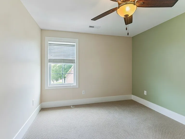 22 Twin Oaks Dr — Photo 21