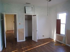4th image of 1846 W Mistletoe Ave
