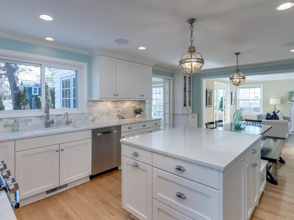 105 Shepard Ter, Madison, WI 53705
