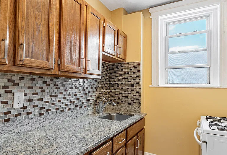 Bayview Apartments — Photo 11
