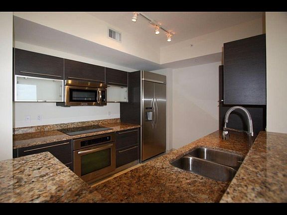 2nd image of 550 Okeechobee Blvd Ph U04