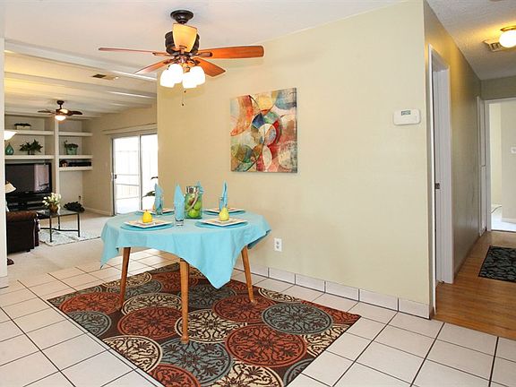 4th image of 464 Safari Dr