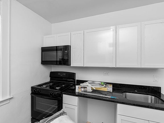 2nd image of 1934 W Estes Ave Unit 36-G