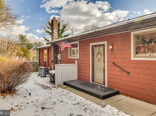 402 Masonville Rd, Mount Laurel, NJ 08054