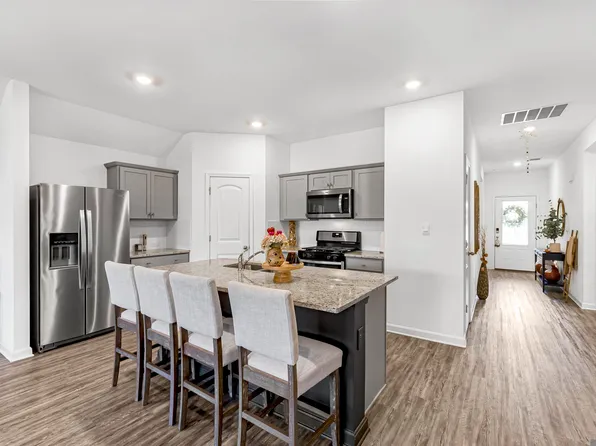 727 Lambot Ave, Zachary, LA 70791