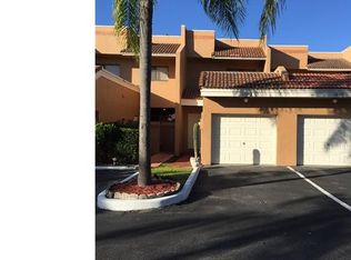 12073 S Las Palmas Dr, Pembroke Pines, FL 33025