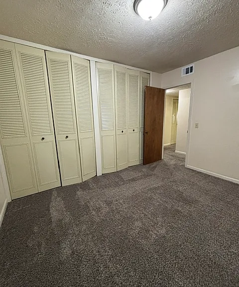 690 College Dr #2 — Photo 2