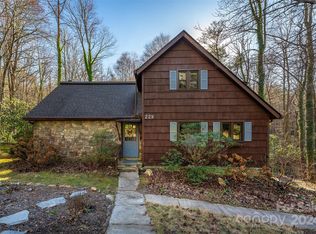 228 Pine Grove Rd, Black Mountain, NC 28711