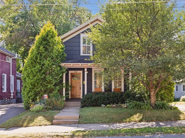 319 Maple St W, Stillwater, MN 55082