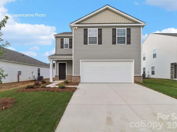 2083 10th St SE, Hickory, NC 28602