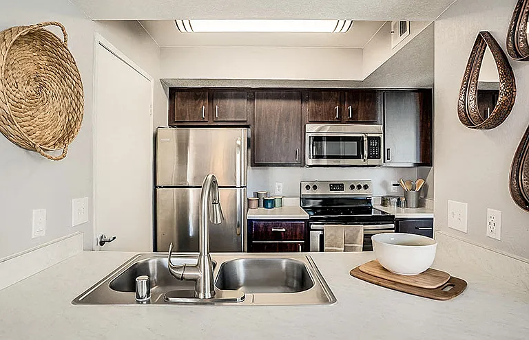 Bella Solara Apartment Homes — Photo 1