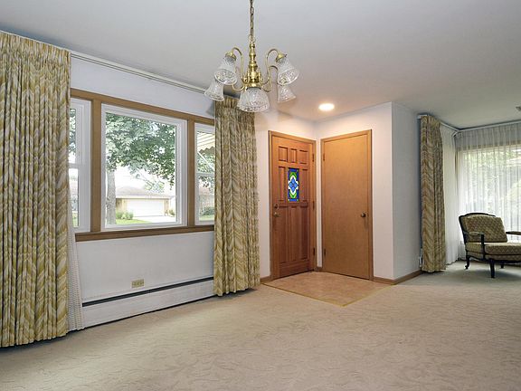 5th image of 223 N Patton Ave