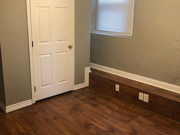 4th image of 818 W Maxwell St APT 1