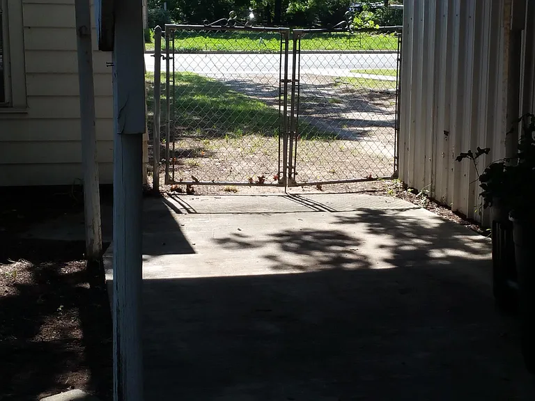 1905 Layton Ave — Photo 10