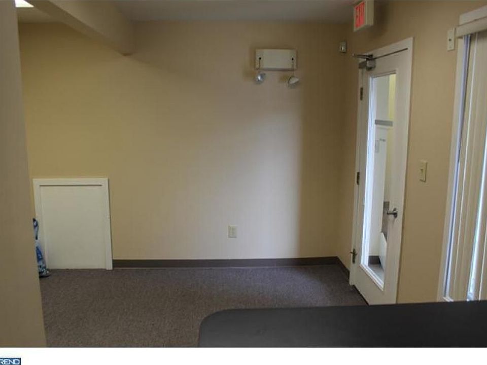 2nd image of 901 Route 168 Ste 406