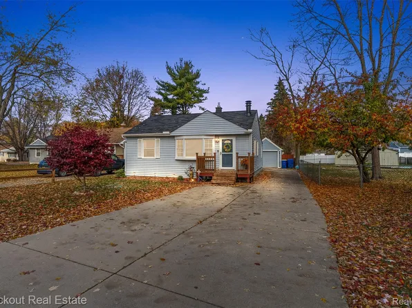 3428 Watkins Lake Rd, Waterford, MI 48328