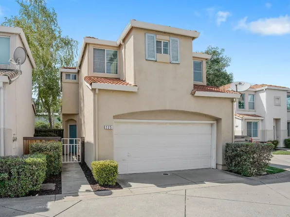 225 Pacific Oak Ct, Folsom, CA 95630