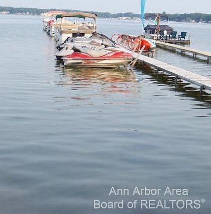 5th image of 2535 Island Park Dr