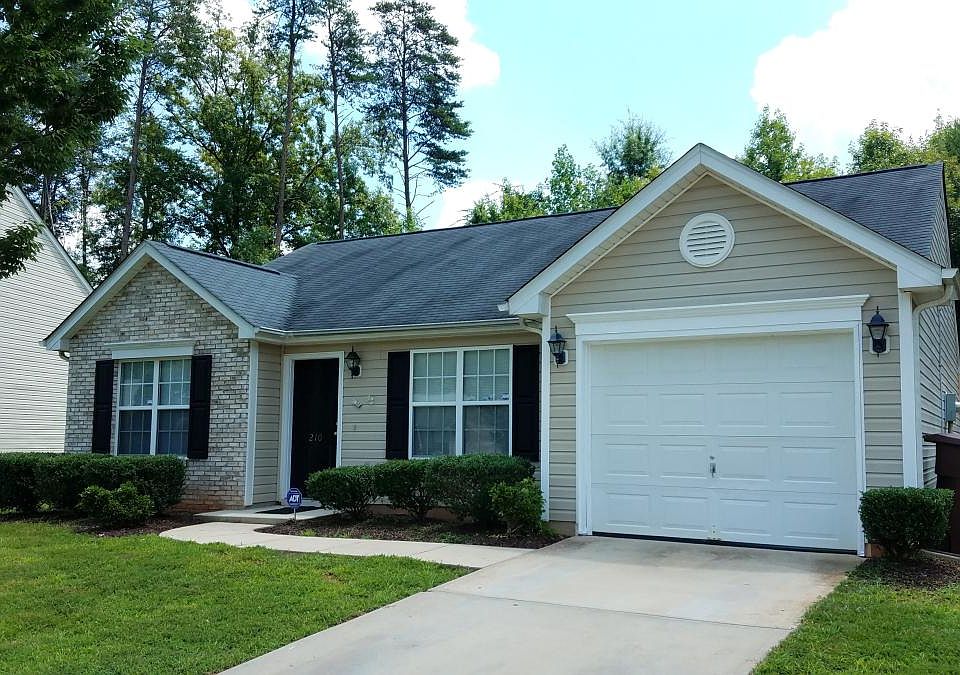 1st image of 210 Kinnley Ct