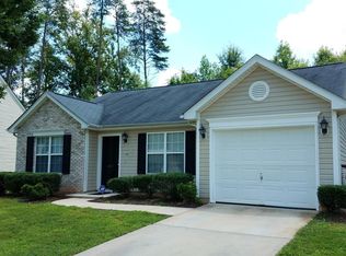 210 Kinnley Ct, Greensboro, NC 27455