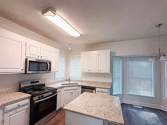 4th image of 6113 Remington Lake Dr