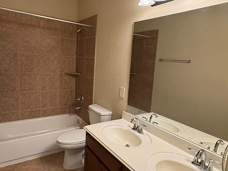 10006 Kendahlwood Ln — Photo 18