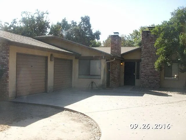 1921 E Vassar Dr photo 1