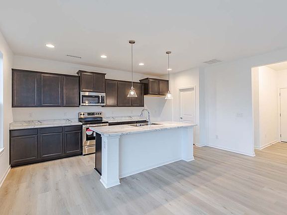 2nd image of 4804 E Summerfield Dr