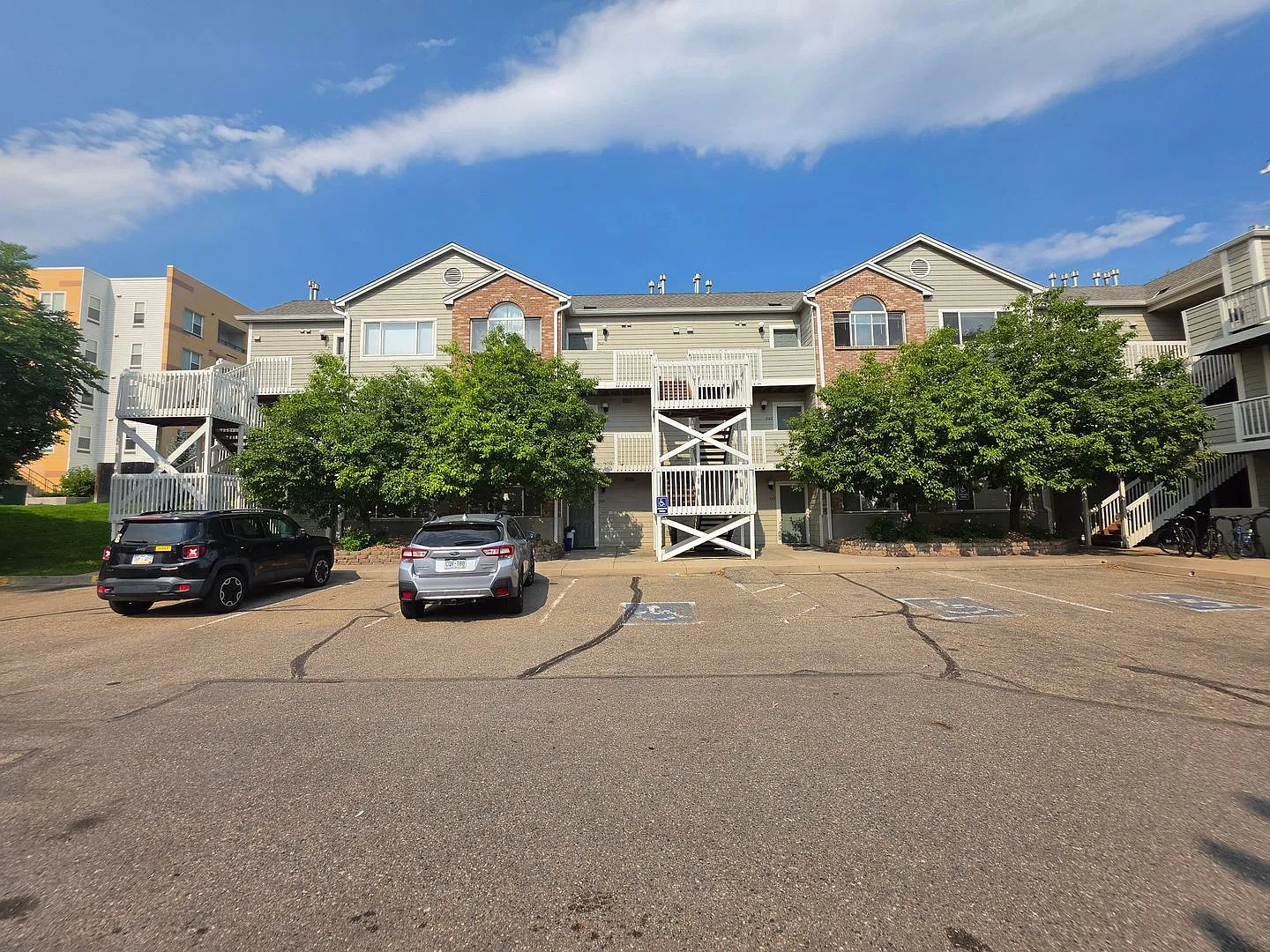 2850 E Aurora Ave — Photo 1