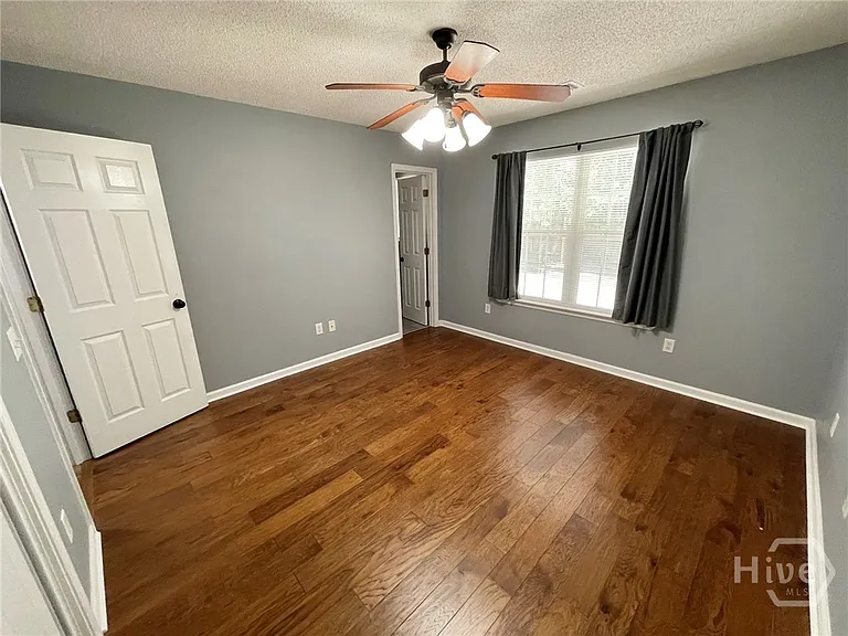 119 Mustang Dr — Photo 48