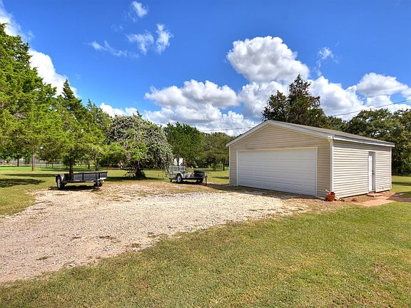 5th image of 195 Sunny Oaks Dr