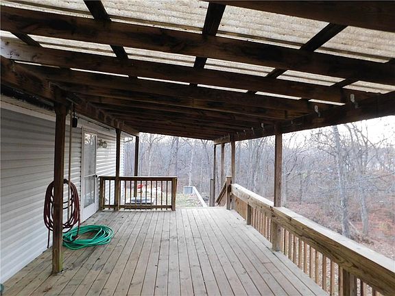 3rd image of 5579 SE Meadow Ln