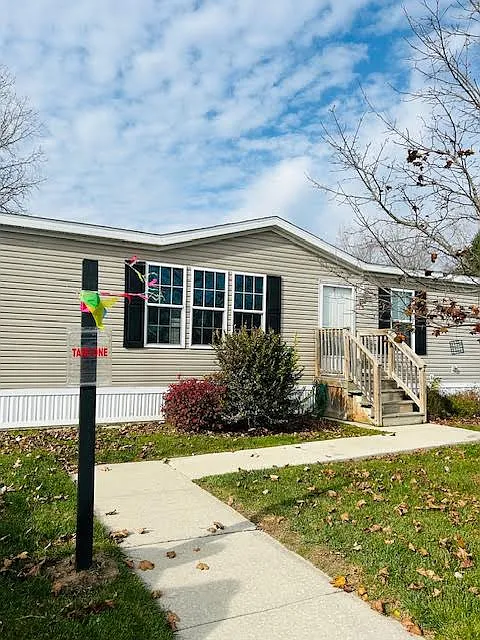 232 Parker Lake Blvd photo 1