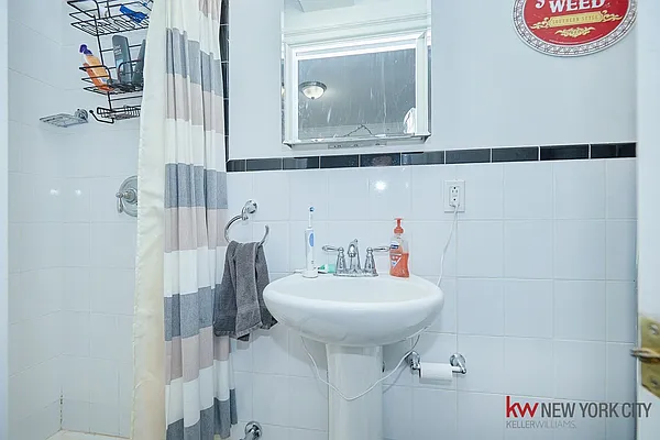 Rented by Keller Williams NYC | media 13