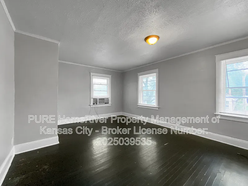 3 bed, 1.0 bath, 1509 sqft, $1,350 — Photo 3