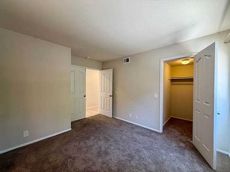 3366 Waterford Dr — Photo 49