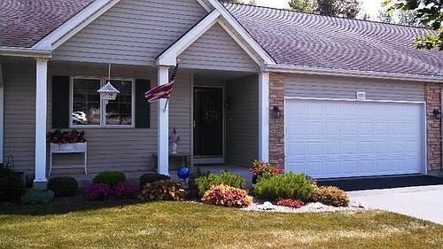 1st image of 4905 Streamside Dr