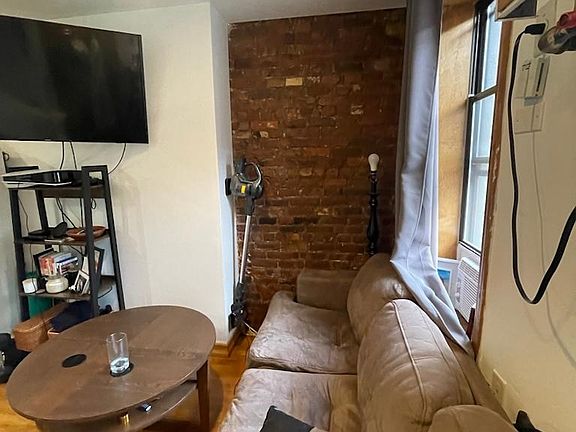 5th image of 126 E 7th St #3AD